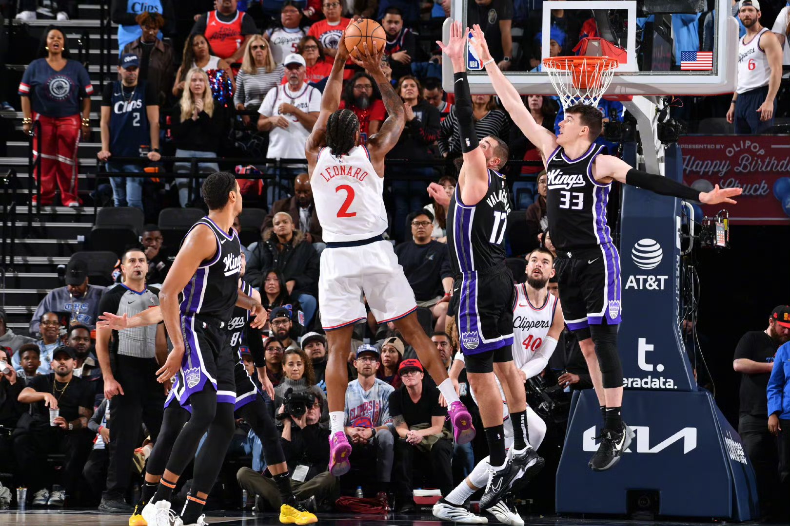 关于穆古鲁扎在快船比赛中险胜，爆冷引发热议！的信息