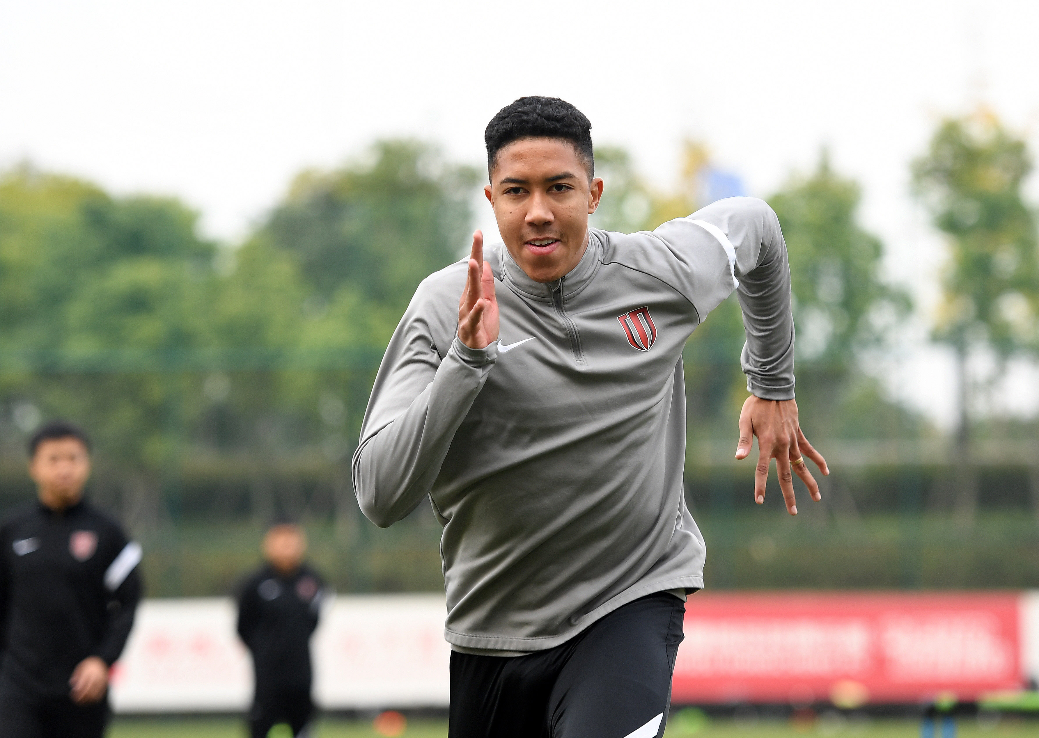 包含成都蓉城迎意甲关键赛，今晚篮板制胜，引发热议，赛程密集仍需轮换的词条开云首页