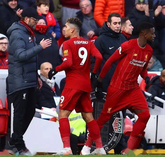 英超倒计时，瓦伦西亚赛前官宣签约，细节引发关注，气氛紧张，控场能力受关注的简单介绍开云体育平台